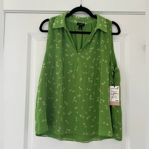 Halogen Collared Sleeveless Green Floral Top - Picture 2 of 6